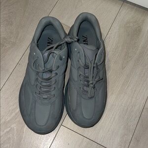 Zara Men's Charcoal Sneakers